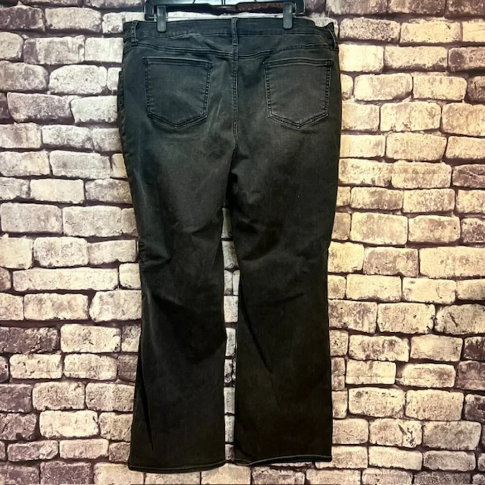 Chico's So Slimming Black Girlfriend Flare Style Jeans Size 16 - Picture 6 of 9